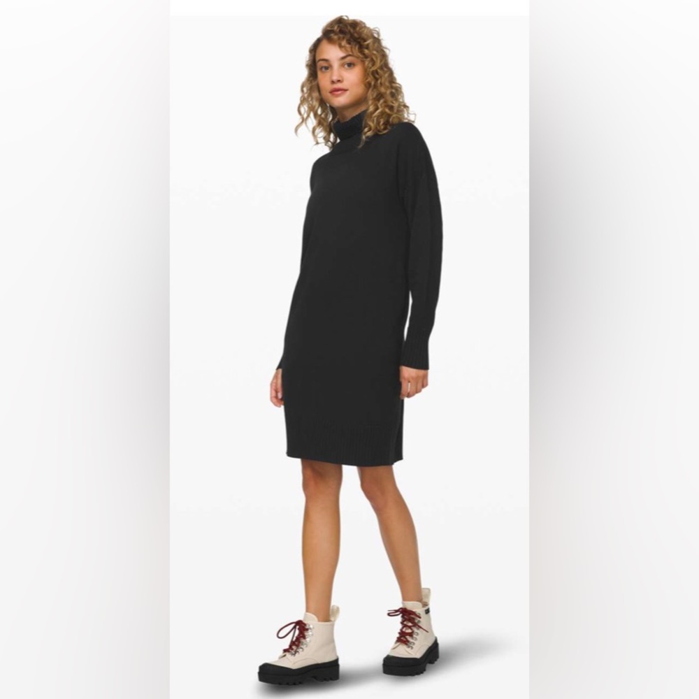 Lululemon Softer Still Dress
Black